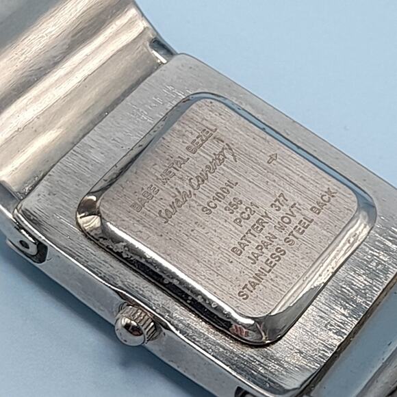 Sarah Coventry Watch Women's Hammered Silver Metal Cuff Hinge Band Needs Battery - Picture 5 of 8